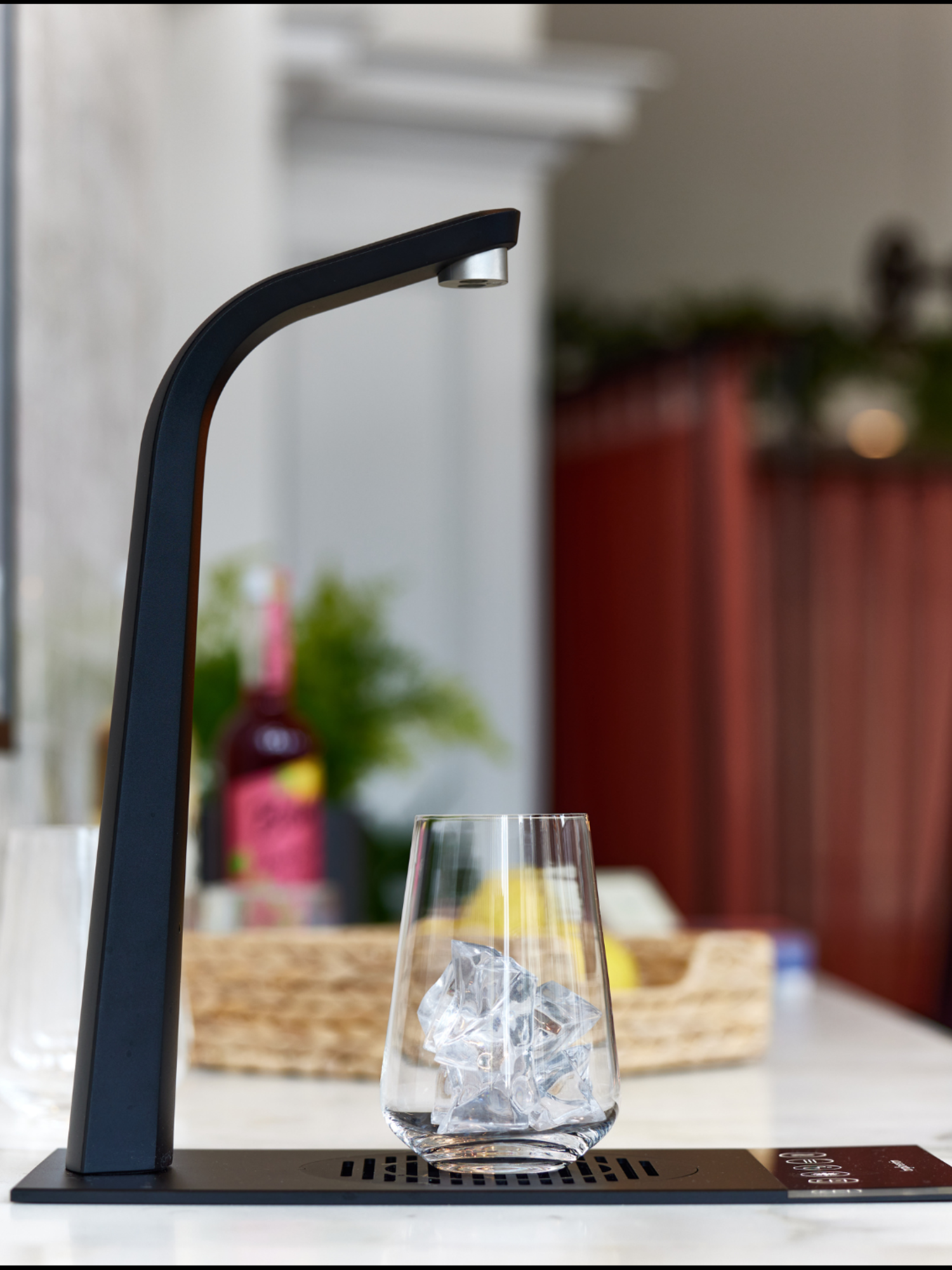 hydr8 t3, hot and cold water, tap dispenser side view